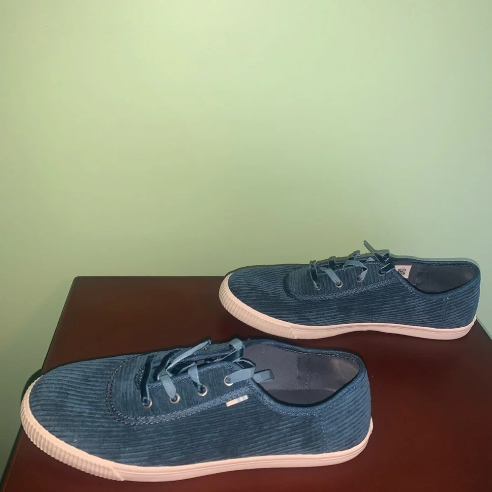 Tom's Teal Corduroy Comfort Sneakers Topanga Preppy Shoes Size 7.5 Velvet Blue